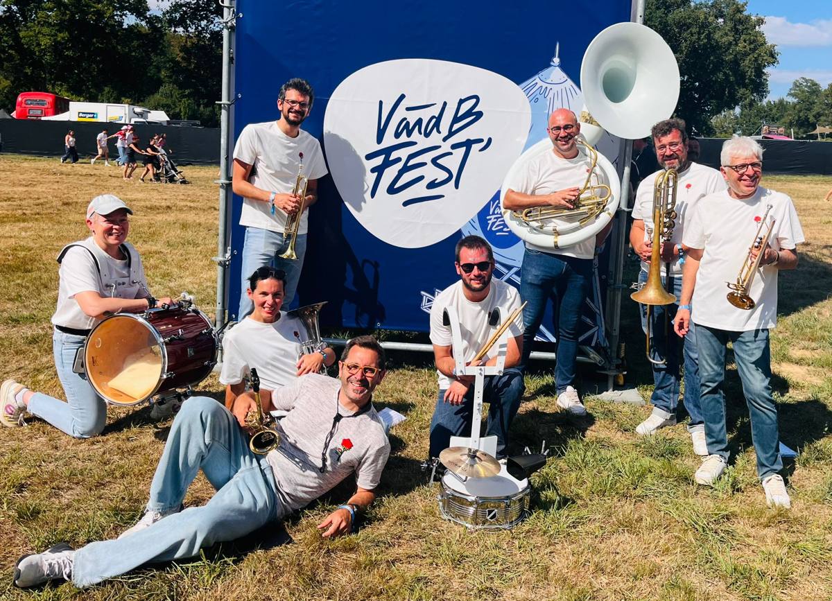 Le Light BrassBand au festival V and B Fest'